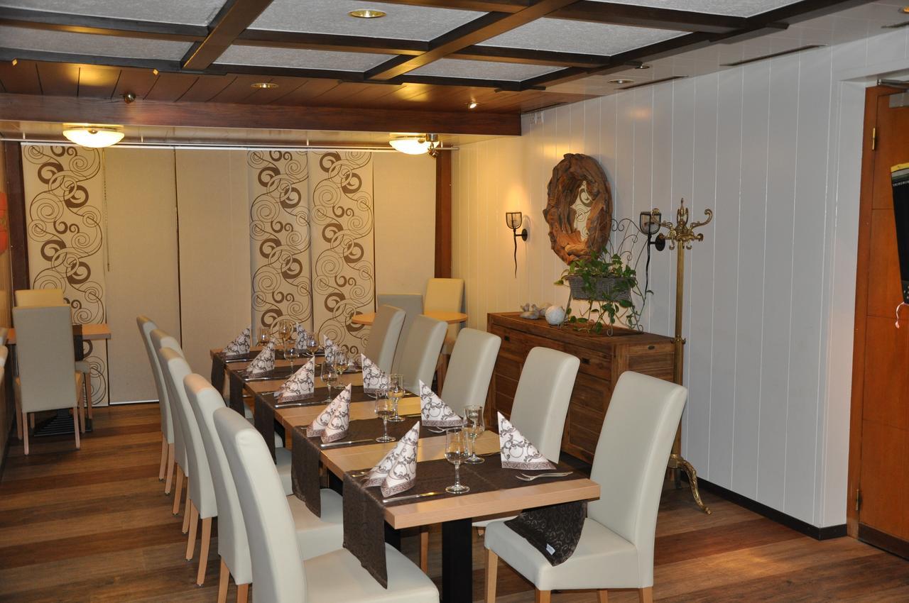 Hotel Loewen Mellingen Kültér fotó